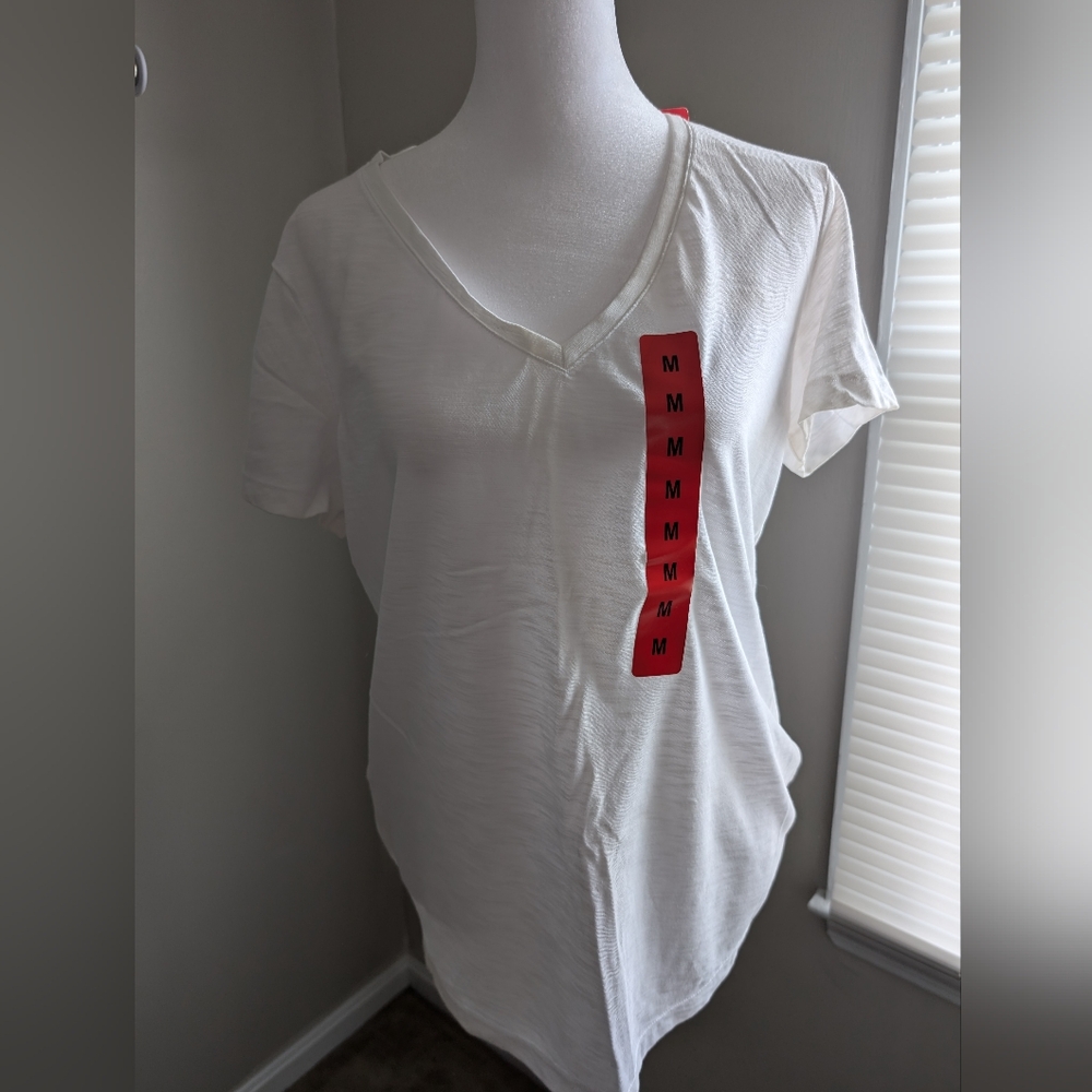NWT! Women's top size M